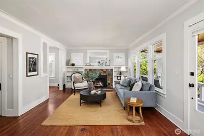135 NE 53rd Street, Seattle, WA 98105 - Photo 3