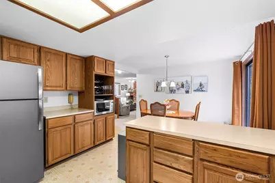 121 N 39th Place, Mount Vernon, WA 98273 - Photo 13