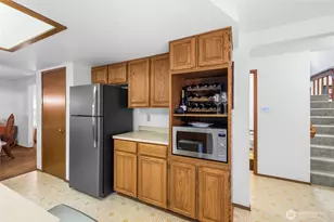 121 N 39th Pl, Mount Vernon, WA 98273 - Photo 11