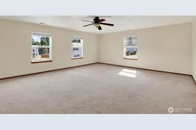 308 Easy Street SE, Rainier, WA 98576 - Photo 15