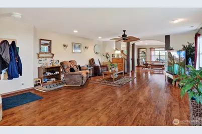 308 Easy Street SE, Rainier, WA 98576 - Photo 5