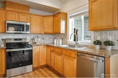 1015 Railroad Avenue #502, Bellingham, WA 98225 - Photo 9