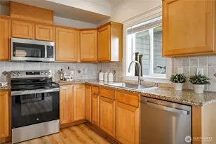1015 Railroad Ave, Bellingham, WA 98225 - Photo 9