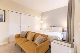 2415 2nd Ave, Seattle, WA 98121 - Photo 9