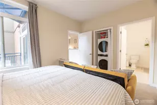 2415 2nd Ave, Seattle, WA 98121 - Photo 11