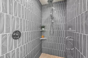 1410 N 47th St, Seattle, WA 98103 - Photo 23