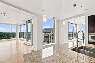 10650 NE 9th Pl, Bellevue, WA 98004 - Photo 7