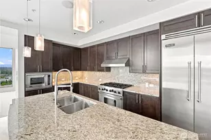 10650 NE 9th Pl, Bellevue, WA 98004 - Photo 5