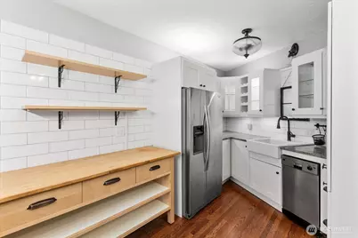 550 Elm Way #105, Edmonds, WA 98020 - Photo 13