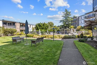 550 Elm Way #105, Edmonds, WA 98020 - Photo 29