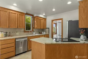 2106 49th Ave SW, Seattle, WA 98116 - Photo 15