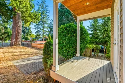 13749 Corliss Avenue N, Seattle, WA 98133 - Photo 39