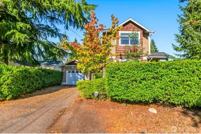 13749 Corliss Avenue N, Seattle, WA 98133 - Photo 1
