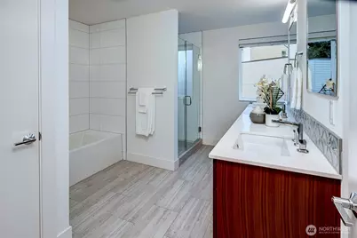 4274 NE 50th Street, Seattle, WA 98105 - Photo 23