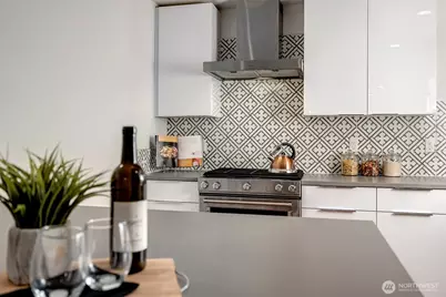 4274 NE 50th Street, Seattle, WA 98105 - Photo 11