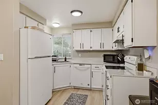 705 Lucerne Ln SE, Olympia, WA 98513 - Photo 9