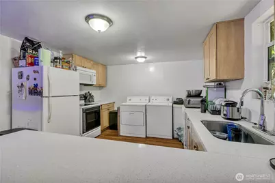 13403 Redmond Way, Redmond, WA 98052 - Photo 15