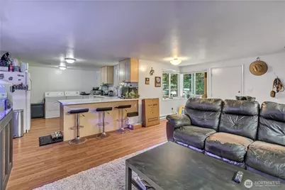 13403 Redmond Way, Redmond, WA 98052 - Photo 7
