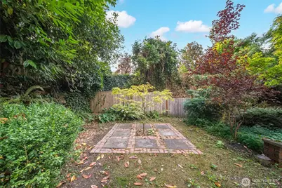 12015 Exeter Avenue NE, Seattle, WA 98125 - Photo 37