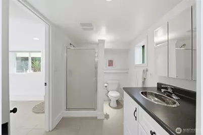 12015 Exeter Avenue NE, Seattle, WA 98125 - Photo 33