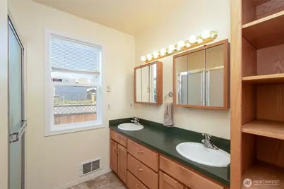 1026 E Sixth Street, Port Angeles, WA 98362 - Photo 21
