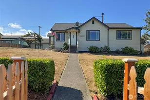1026 E 6th St, Port Angeles, WA 98362 - Photo 5