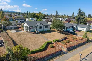 1026 E 6th St, Port Angeles, WA 98362 - Photo 3
