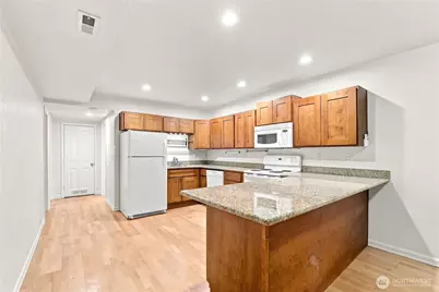 1218 209th Avenue NE #B, Sammamish, WA 98074 - Photo 9