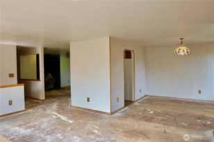 425 SE 169th St, Bothell, WA 98012 - Photo 3