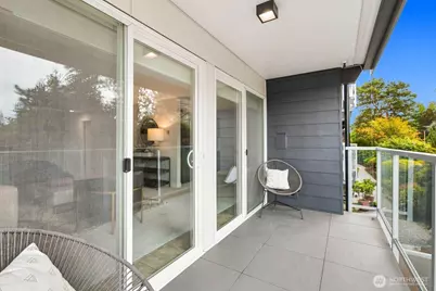 2501 Canterbury Ln E #216, Seattle, WA 98112 - Photo 11