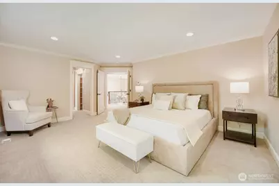 13042 NE 8th Street, Bellevue, WA 98005 - Photo 25