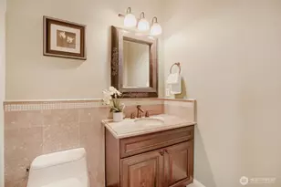 13042 NE 8th St, Bellevue, WA 98005 - Photo 7