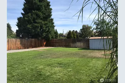1033 Tyler Street, Wenatchee, WA 98801 - Photo 13