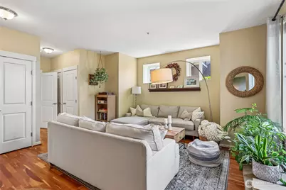 2010 NE Katsura Street #A, Issaquah, WA 98029 - Photo 5