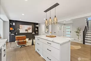 10345 36th Ave NE, Seattle, WA 98125 - Photo 13