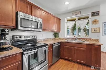 20402 11th Avenue Ct E, Spanaway, WA 98387 - Photo 9
