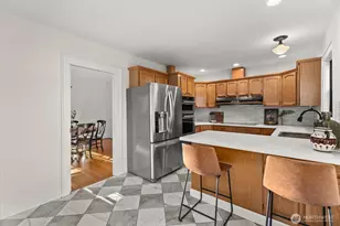 7530 Roosevelt Way NE, Seattle, WA 98115 - Photo 11