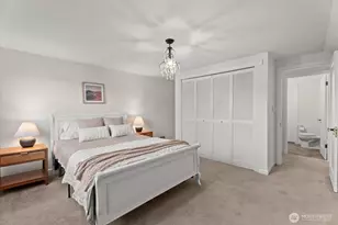 7530 Roosevelt Way NE, Seattle, WA 98115 - Photo 17