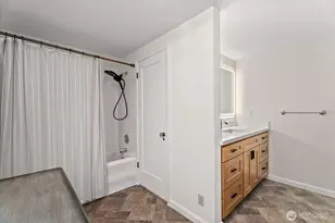 7530 Roosevelt Way NE, Seattle, WA 98115 - Photo 19