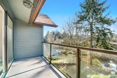 19428 Aurora Avenue N #431, Shoreline, WA 98133 - Photo 11