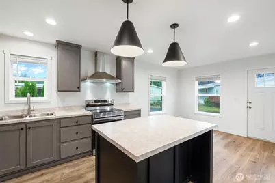 1635 West Side Highway #8, Kelso, WA 98626 - Photo 9