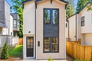 9210 116th Ave NE, Kirkland, WA 98033 - Photo 1