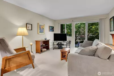 275 W Roy Street #205, Seattle, WA 98119 - Photo 3