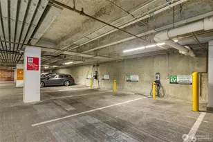 275 W Roy St, Seattle, WA 98119 - Photo 17
