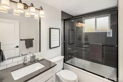 1529 Sturgus Avenue S, Seattle, WA 98144 - Photo 11