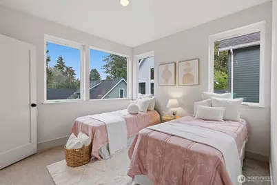 11737 40th Avenue NE #A, Seattle, WA 98125 - Photo 23