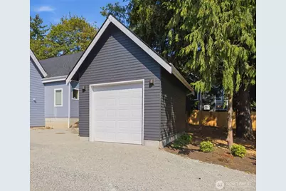 11737 40th Avenue NE #A, Seattle, WA 98125 - Photo 31