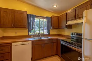 1115 W Hazel St, Port Angeles, WA 98363 - Photo 13