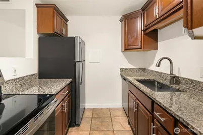 14014 Juanita Drive NE #B2, Kirkland, WA 98034 - Photo 7