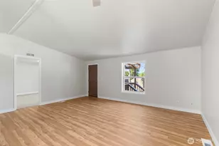 1004 Diane Ave, Oak Harbor, WA 98277 - Photo 13